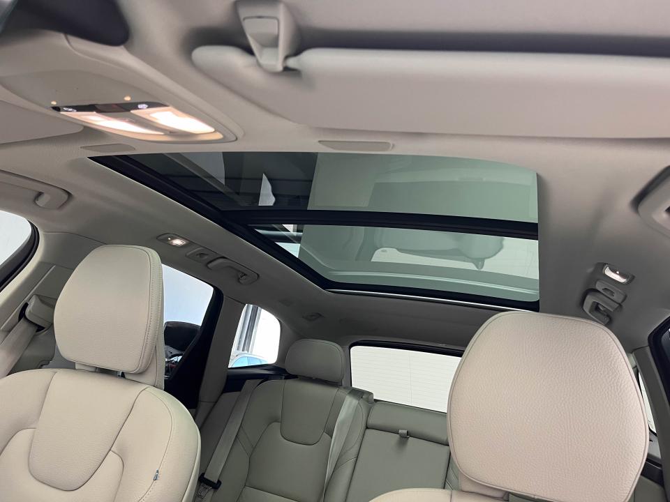 Volvo XC60 2.0 T6 AWD Recharge Ultra Dark Auto