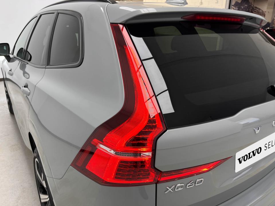 Volvo XC60 2.0 T6 AWD Recharge Ultra Dark Auto