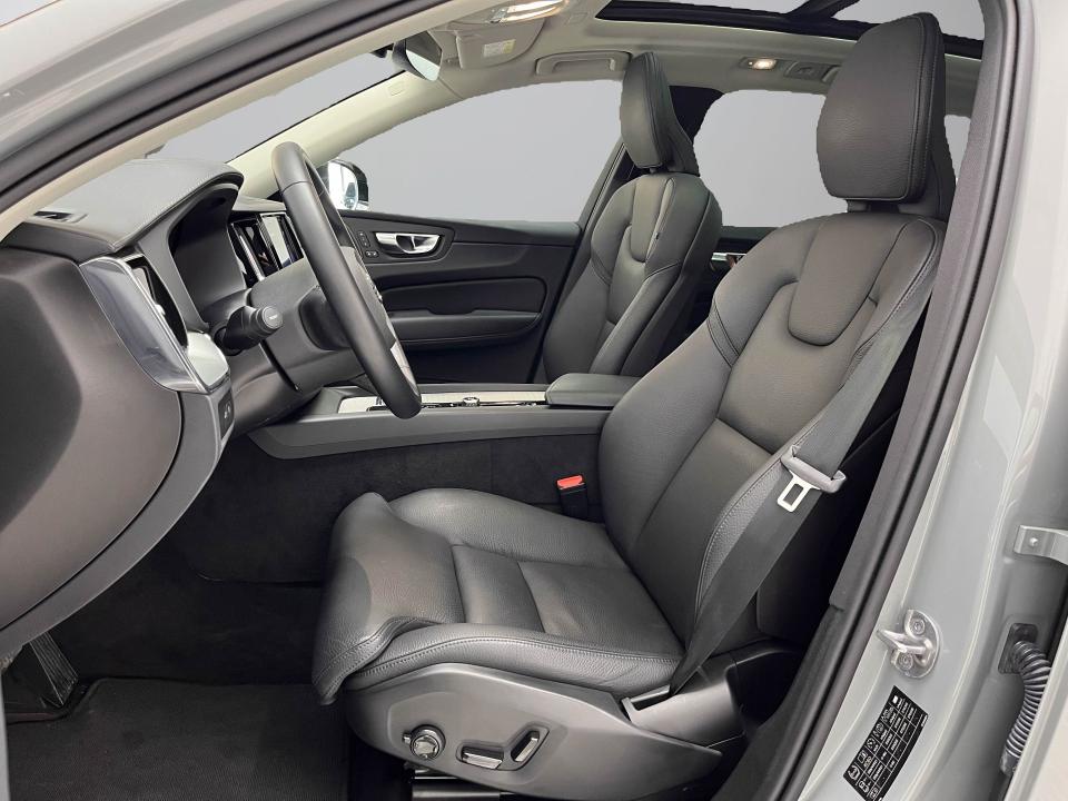 Volvo XC60 2.0 T6 AWD Recharge Ultra Dark Auto