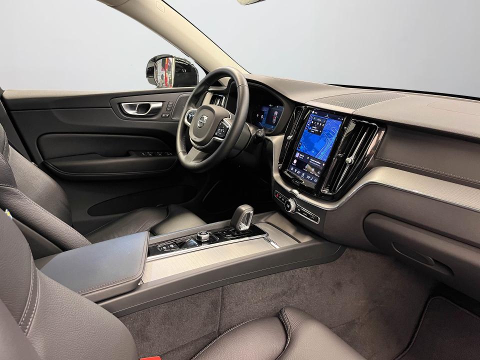Volvo XC60 2.0 T6 AWD Recharge Ultra Dark Auto