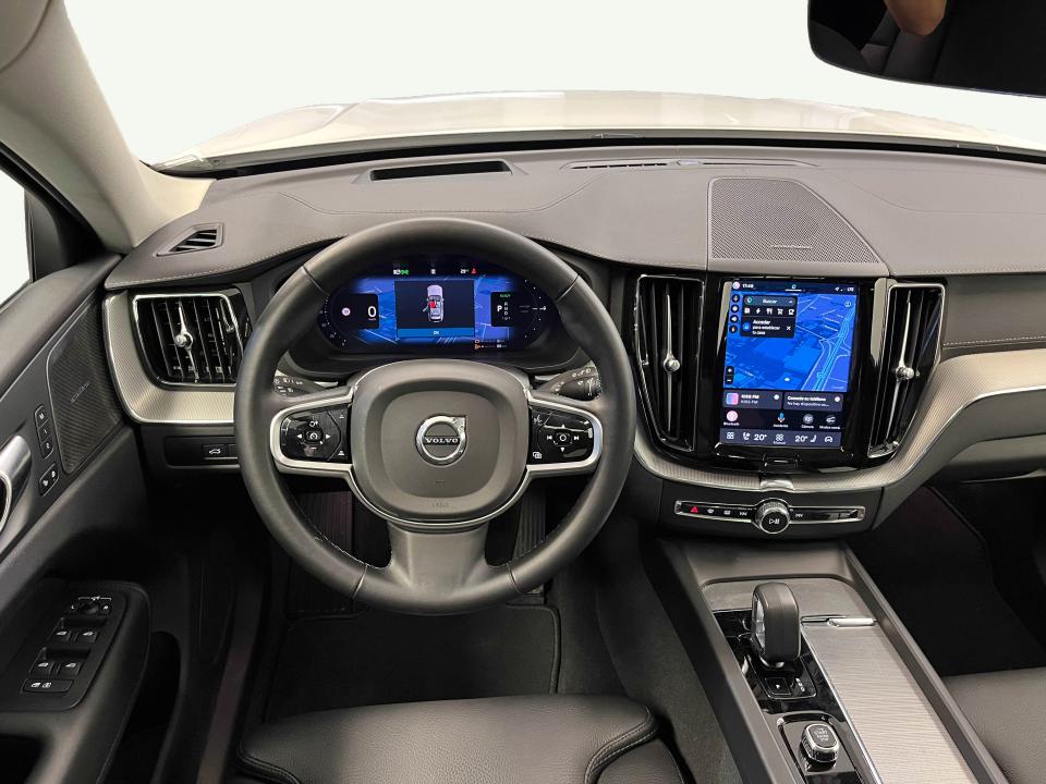 Volvo XC60 2.0 T6 AWD Recharge Ultra Dark Auto