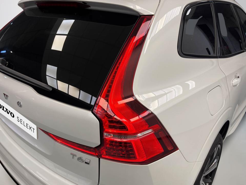 Volvo XC60 2.0 T6 AWD Recharge Ultra Dark Auto