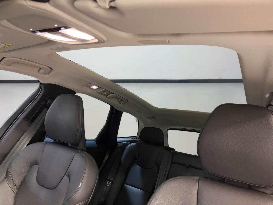 Volvo XC60 2.0 T6 AWD Recharge Ultra Dark Auto