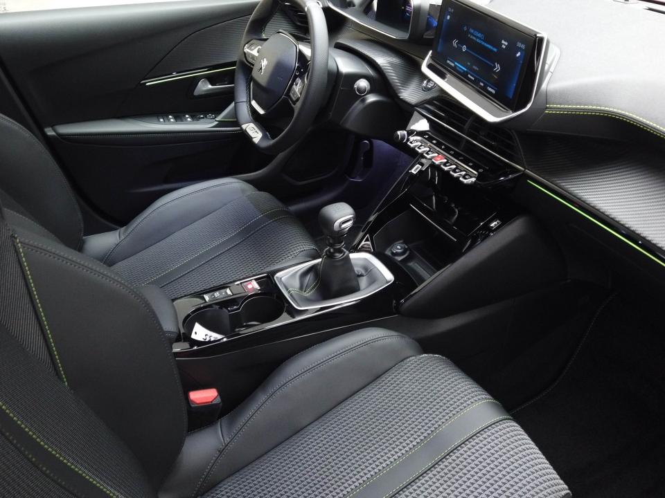 Peugeot 208 BlueHDi 73kW (100CV) GT