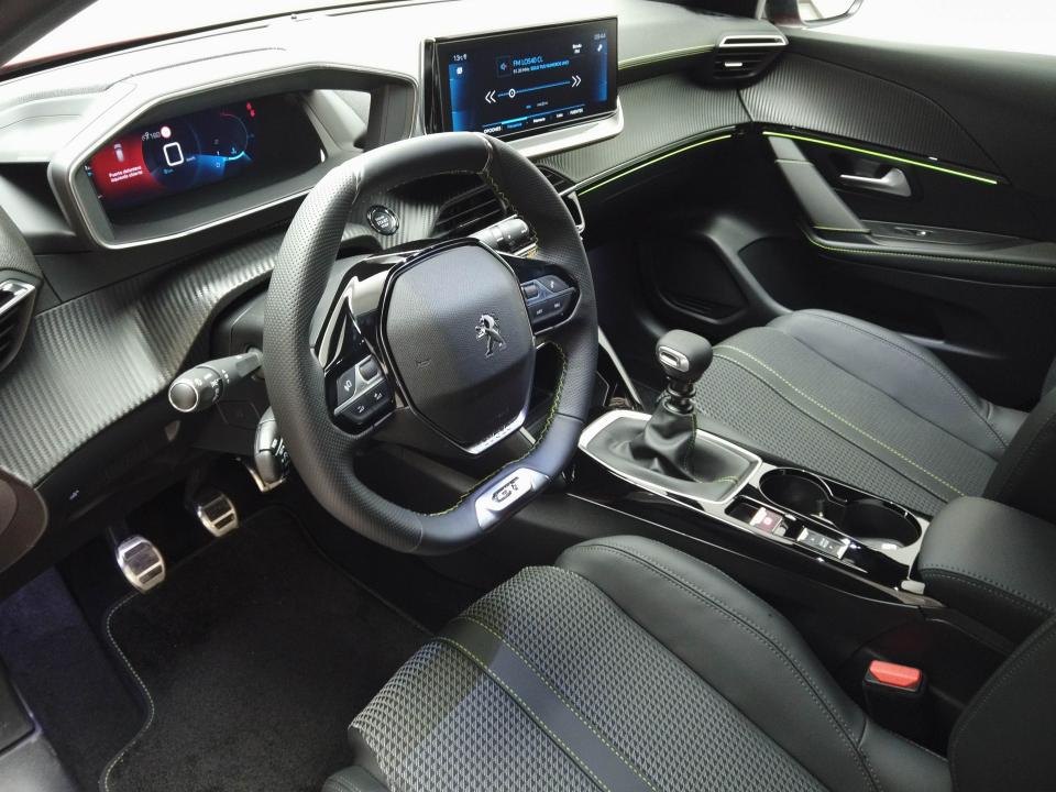 Peugeot 208 BlueHDi 73kW (100CV) GT