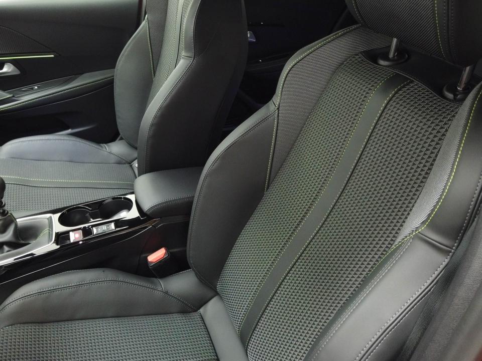 Peugeot 208 BlueHDi 73kW (100CV) GT