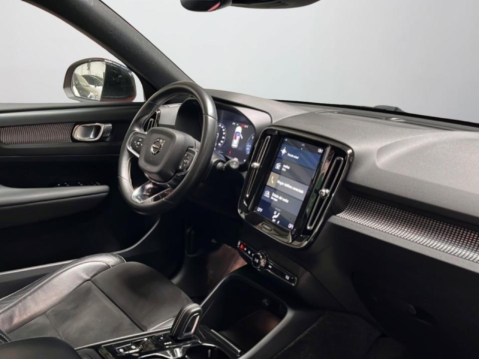 Volvo XC40 2.0 D3 R-Design Auto