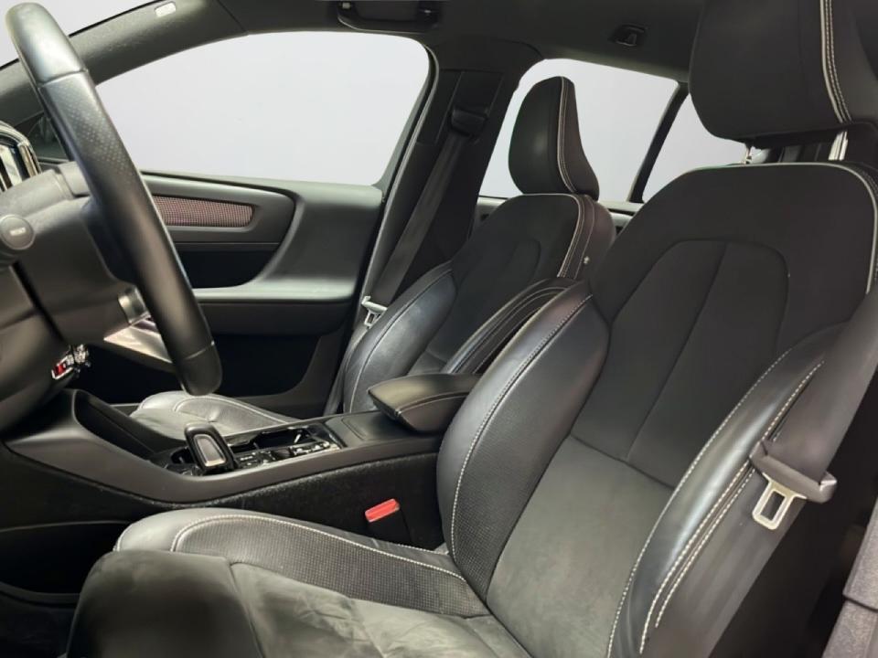 Volvo XC40 2.0 D3 R-Design Auto