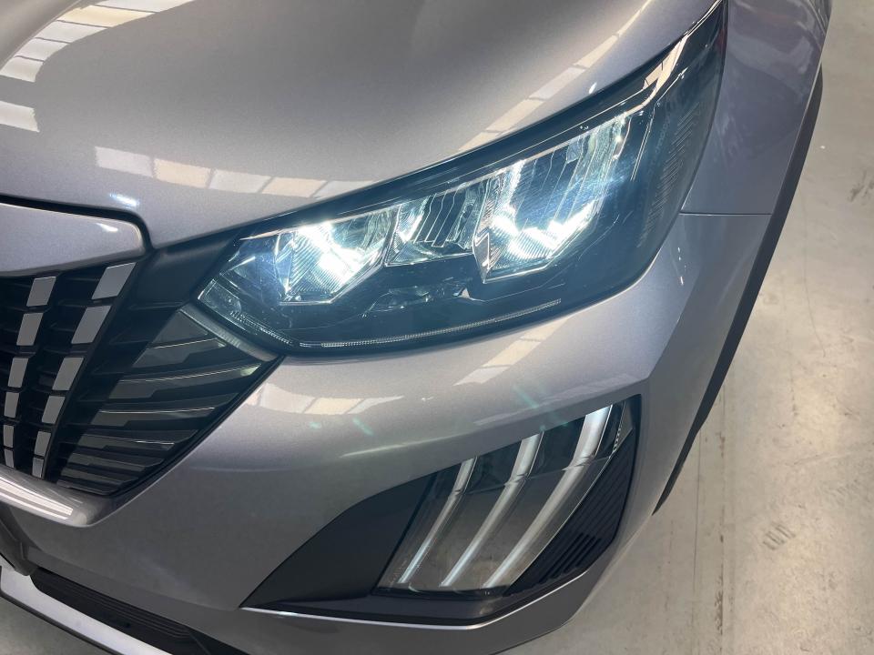 Peugeot 2008 Allure Pack Gasolina 130 S&S EAT8