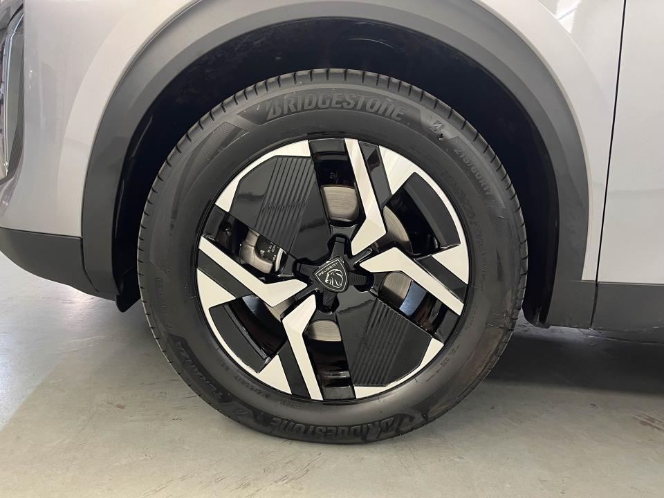Peugeot 2008 Allure Pack Gasolina 130 S&S EAT8