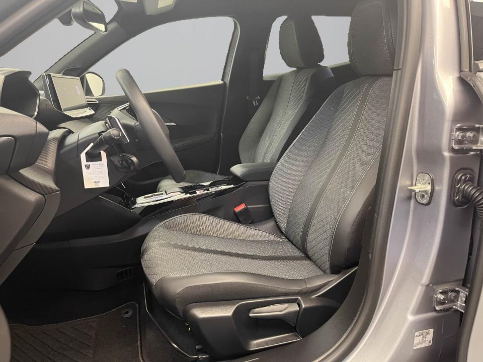 Peugeot 2008 Allure Pack Gasolina 130 S&S EAT8