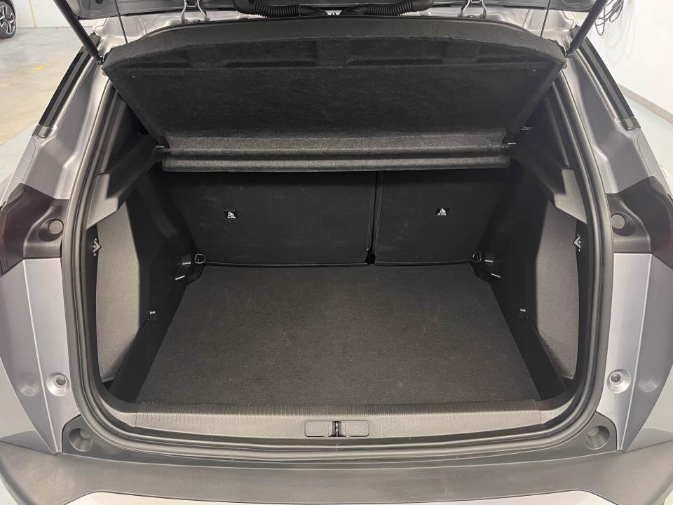 Peugeot 2008 Allure Pack Gasolina 130 S&S EAT8