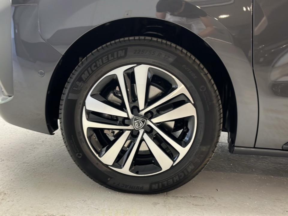 Peugeot Traveller 2.2 BLUEHDI 180 AUTO LONG BUSINESS 180 5P 8 Plazas