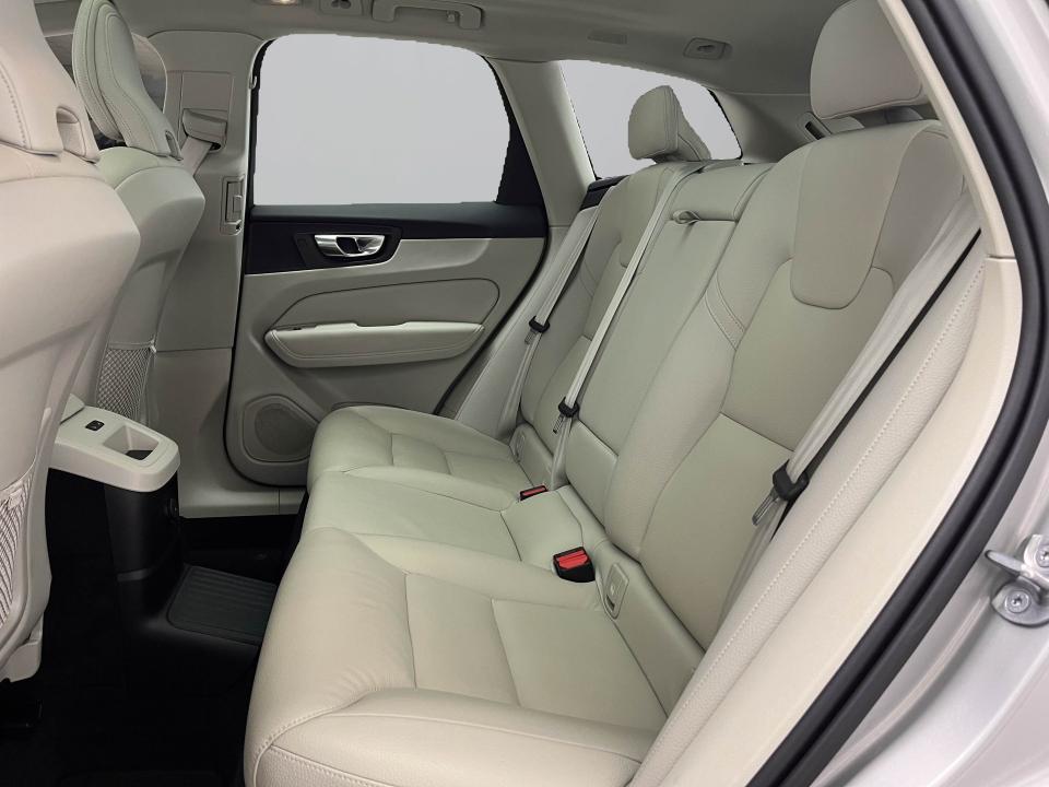 Volvo XC60 2.0 T6 AWD Recharge Core Auto