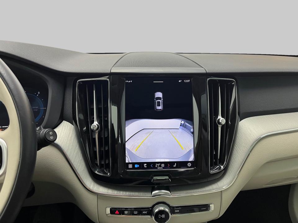 Volvo XC60 2.0 T6 AWD Recharge Core Auto
