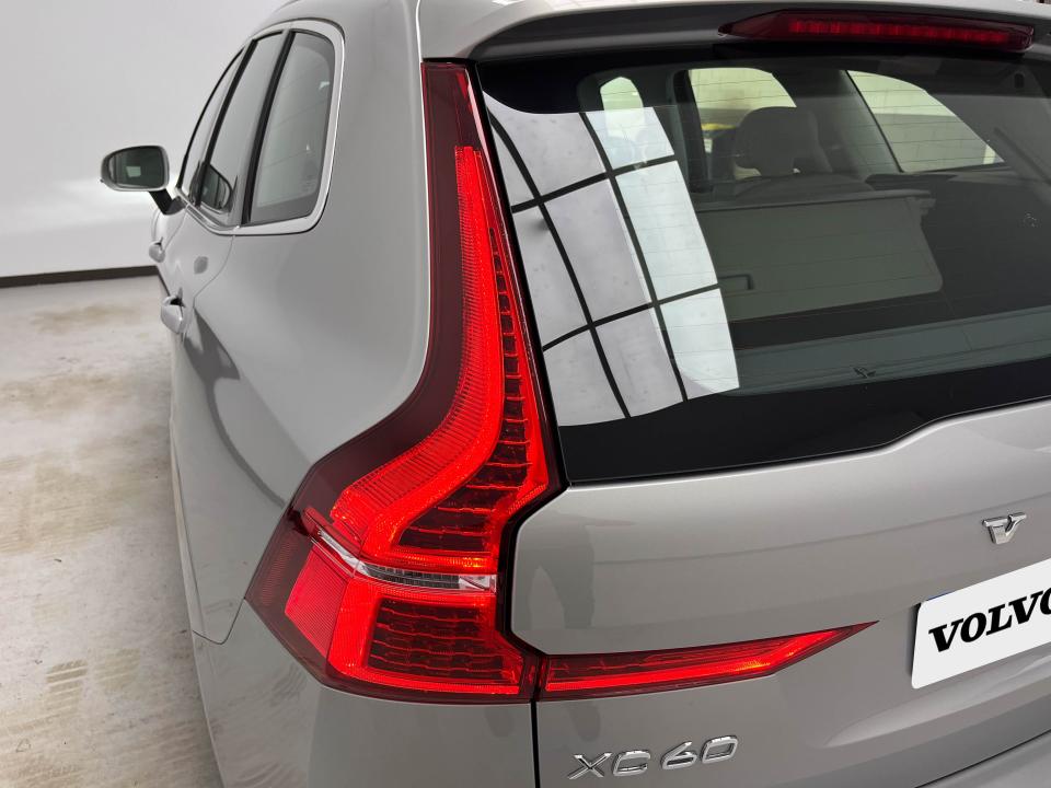 Volvo XC60 2.0 T6 AWD Recharge Core Auto