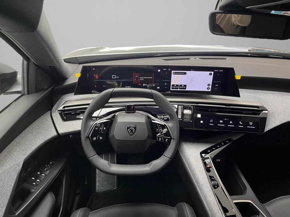 Peugeot 5008 Hybrid 1.2 107KW Allure Exclusive eDCS6