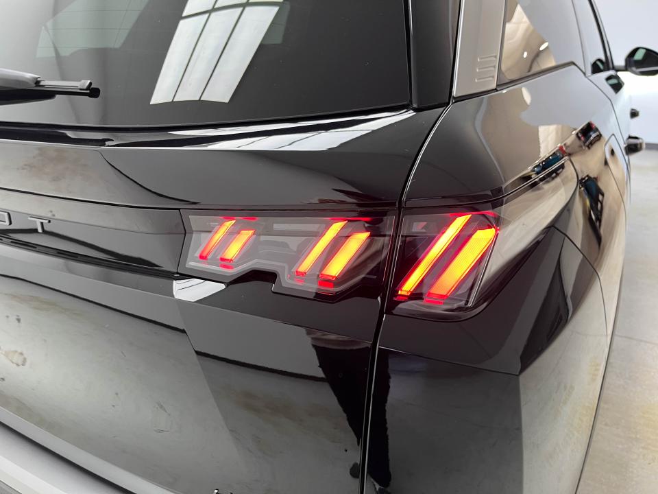 Peugeot 5008 Hybrid 1.2 107KW Allure Exclusive eDCS6