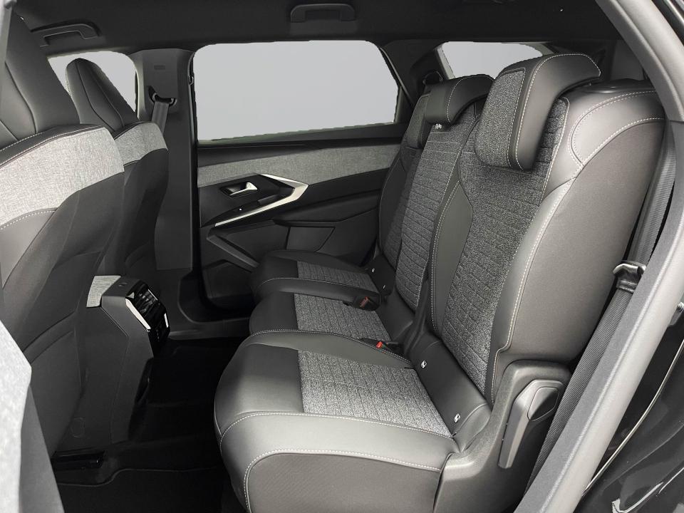 Peugeot 5008 Hybrid 1.2 107KW Allure Exclusive eDCS6