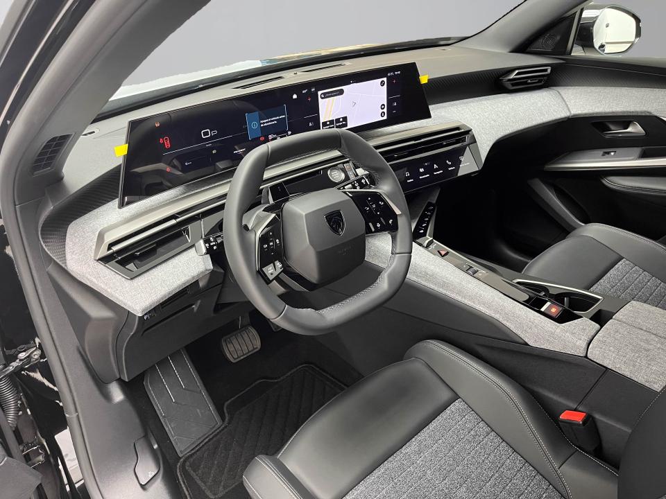 Peugeot 5008 Hybrid 1.2 107KW Allure Exclusive eDCS6