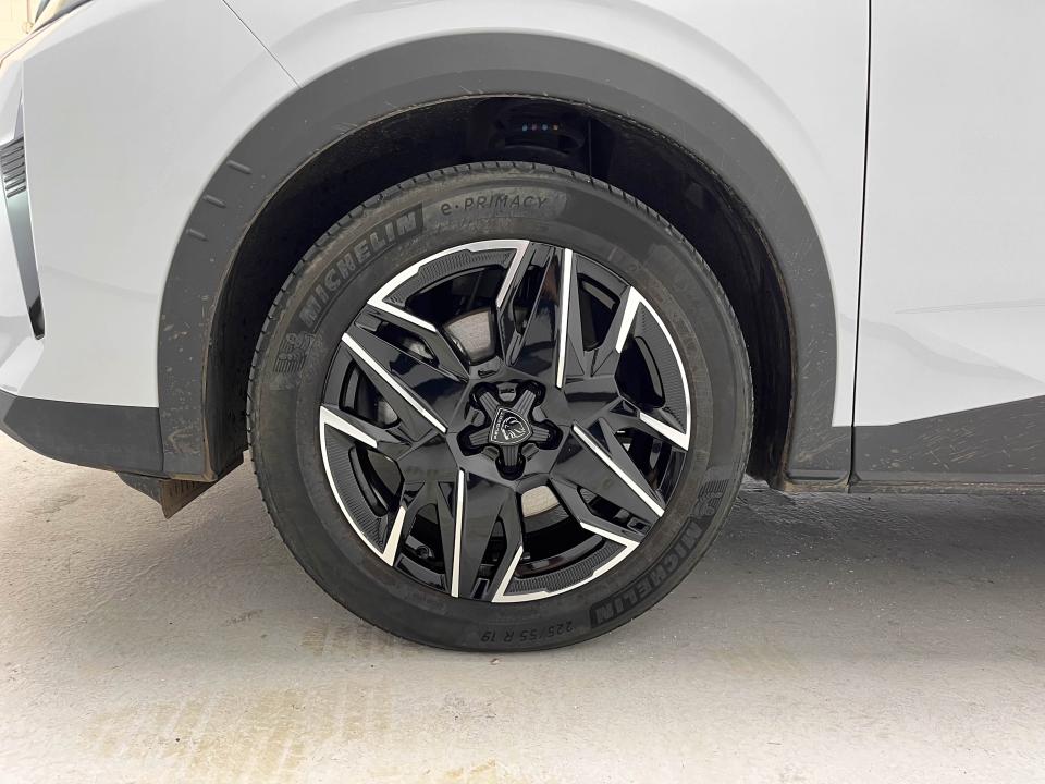 Peugeot 5008 Hybrid 1.2 100KW Allure eDCS6