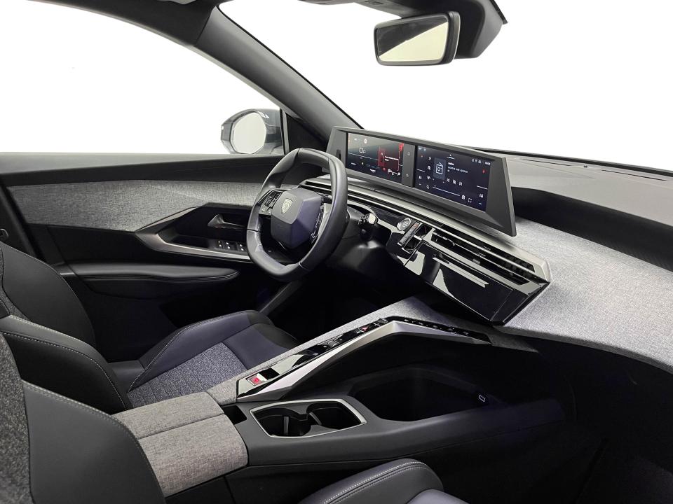 Peugeot 5008 Hybrid 1.2 100KW Allure eDCS6