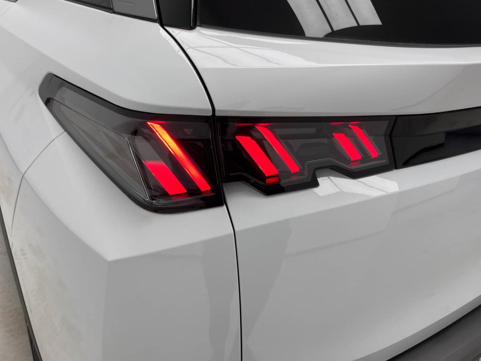 Peugeot 5008 Hybrid 1.2 100KW Allure eDCS6