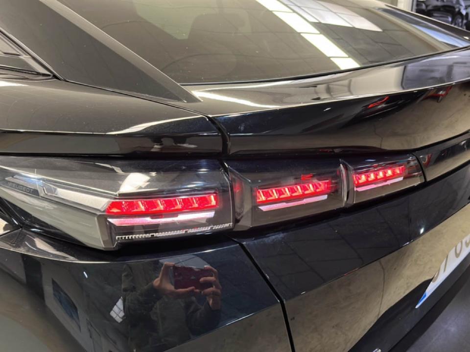 Peugeot 408 408 Allure HYBRID 145 eDCS6