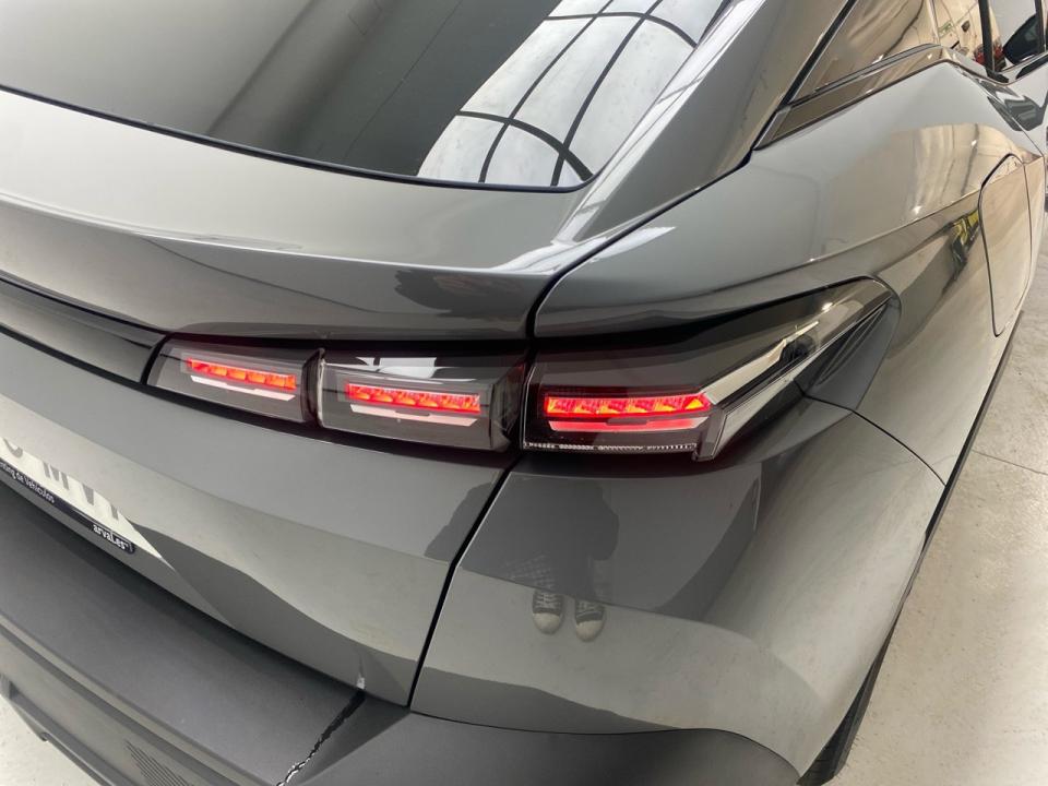 Peugeot 408 408 Allure HYBRID 145 eDCS6