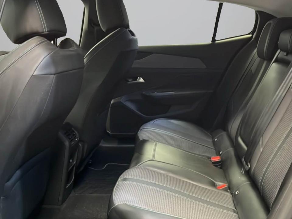 Peugeot 408 408 Allure HYBRID 145 eDCS6