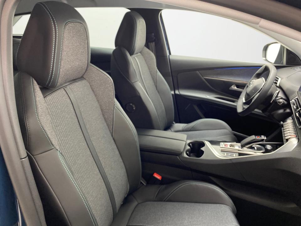 Peugeot 3008 Plug-in Hybrid 180 e-EAT8 Allure Pack