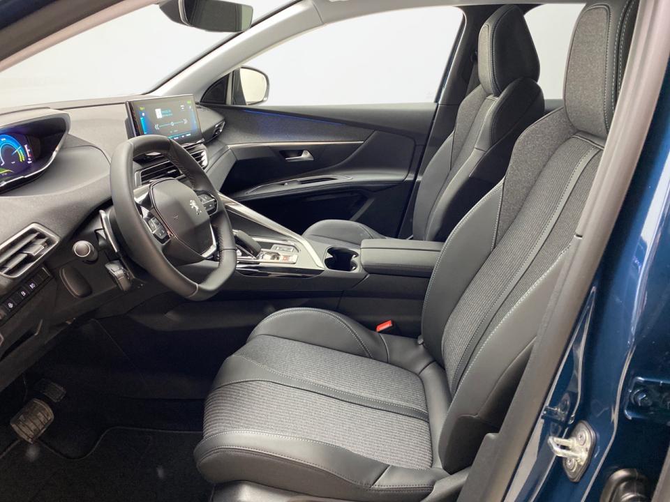 Peugeot 3008 Plug-in Hybrid 180 e-EAT8 Allure Pack
