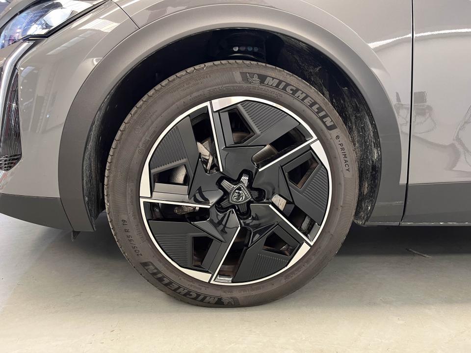 Peugeot 408 408 Allure PHEV 180 e-EAT8