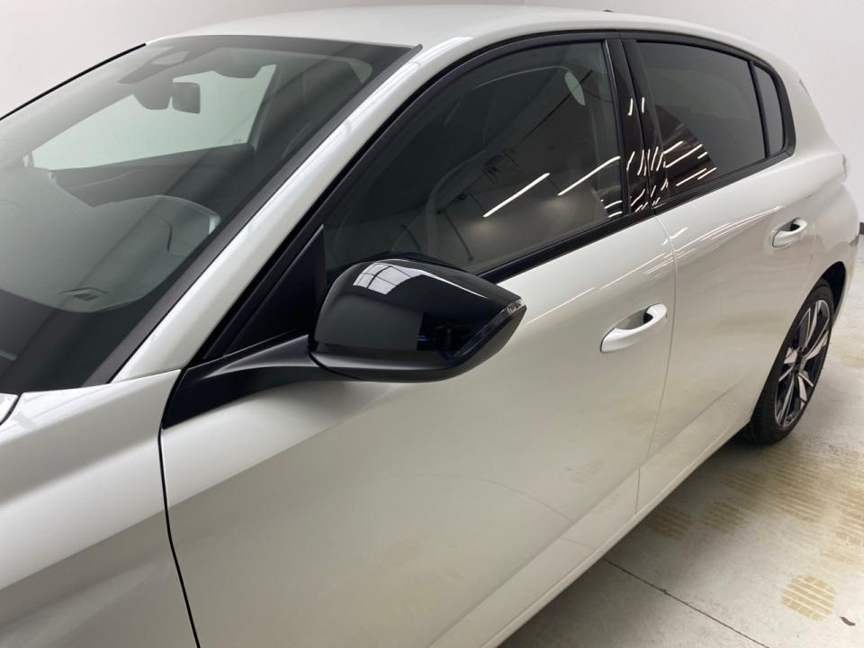 Peugeot 308 5P Allure BlueHDi 130 S&S EAT8