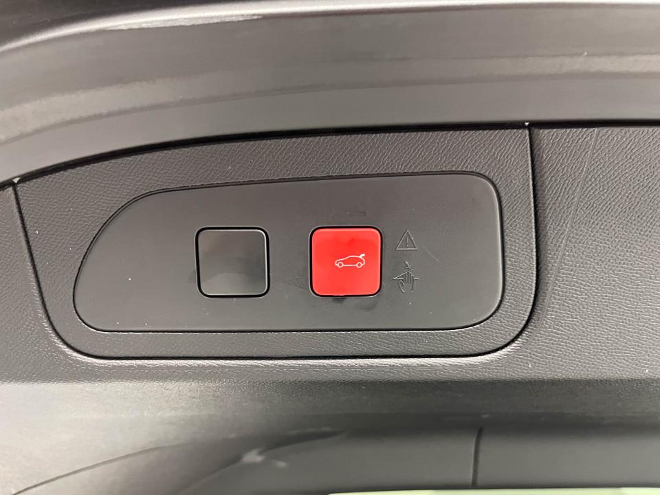 DS DS 7 BlueHDi 130 Automático PERF LINE +