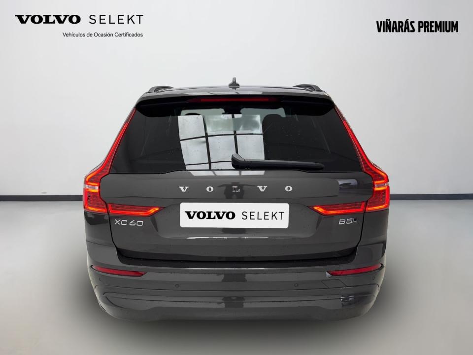 Volvo XC60 2.0 B5 G AWD Core Auto