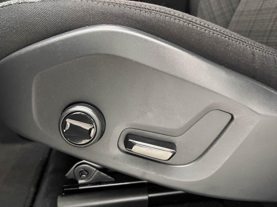 Volvo XC60 2.0 B5 G AWD Core Auto