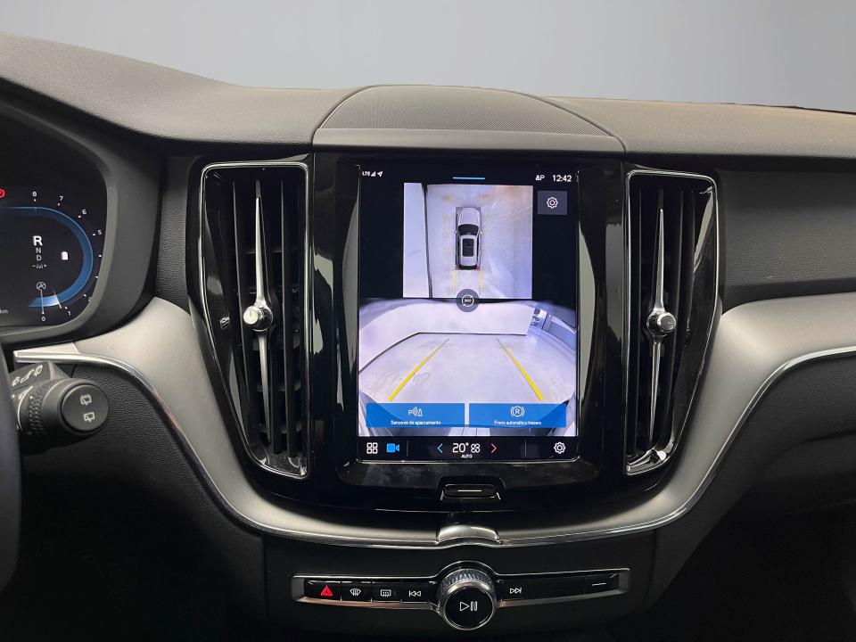 Volvo XC60 2.0 B5 G AWD Core Auto