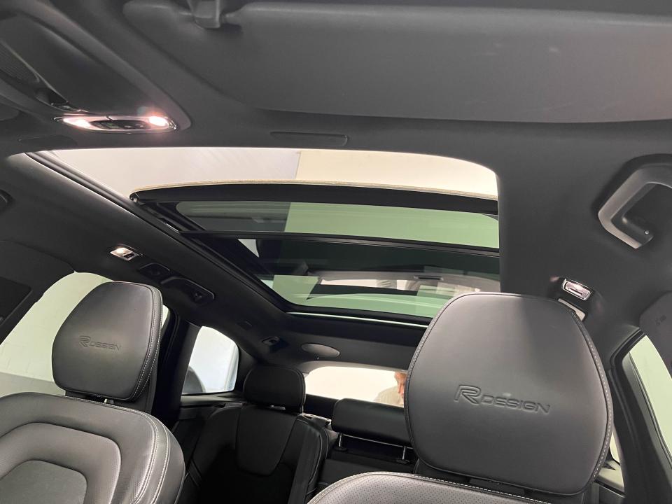 Volvo XC60 2.0 T8 AWD R-Design Auto