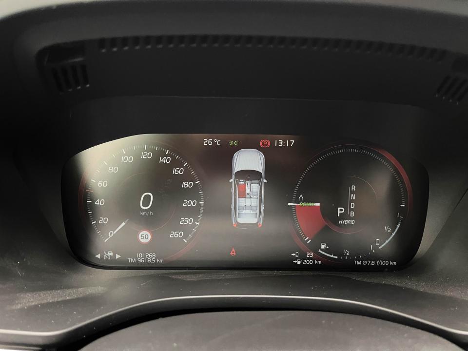 Volvo XC60 2.0 T8 AWD R-Design Auto