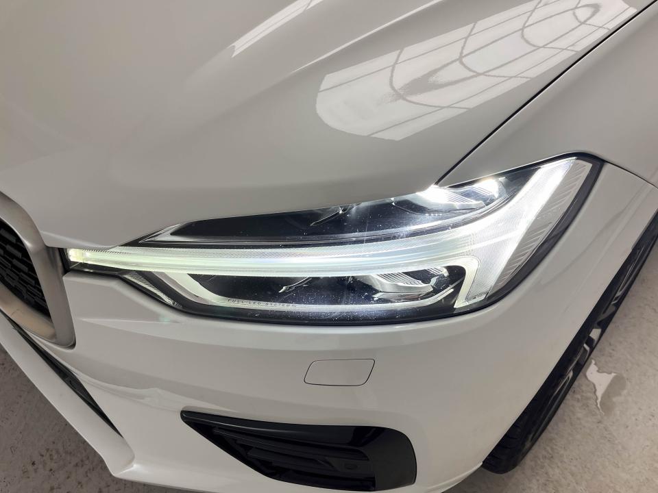 Volvo XC60 2.0 T8 AWD R-Design Auto