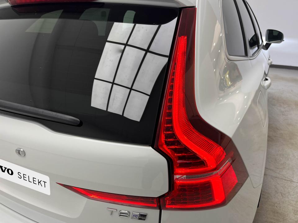 Volvo XC60 2.0 T8 AWD R-Design Auto