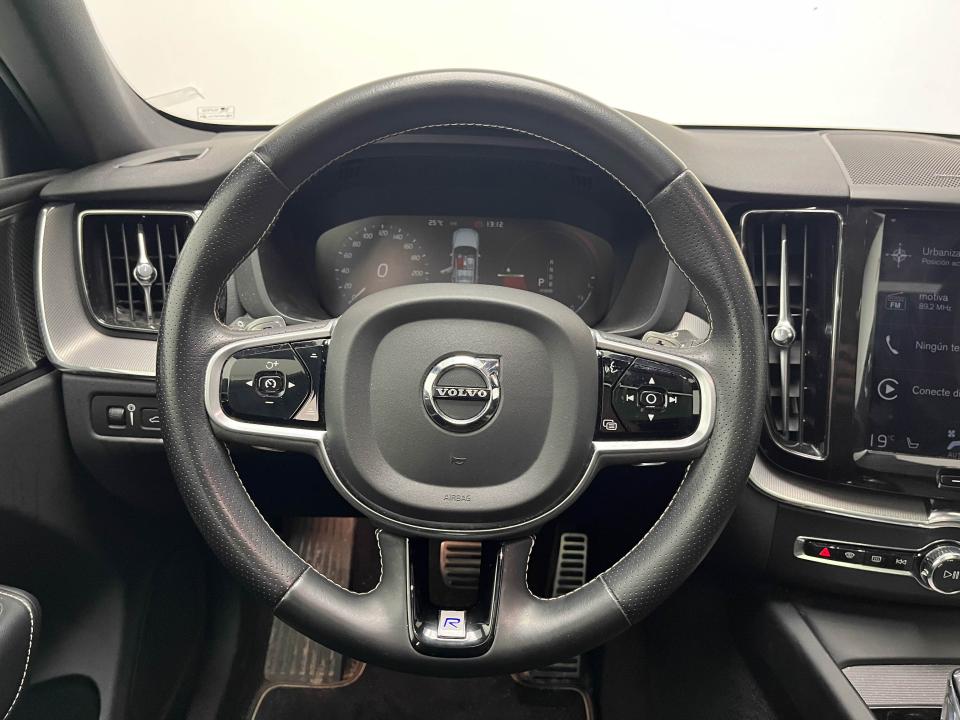 Volvo XC60 2.0 T8 AWD R-Design Auto