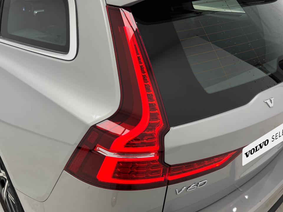 Volvo V60 2.0 B4 (G) Core Auto