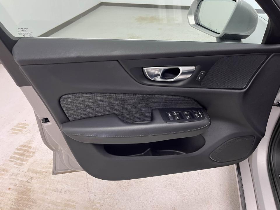 Volvo V60 2.0 B4 (G) Core Auto