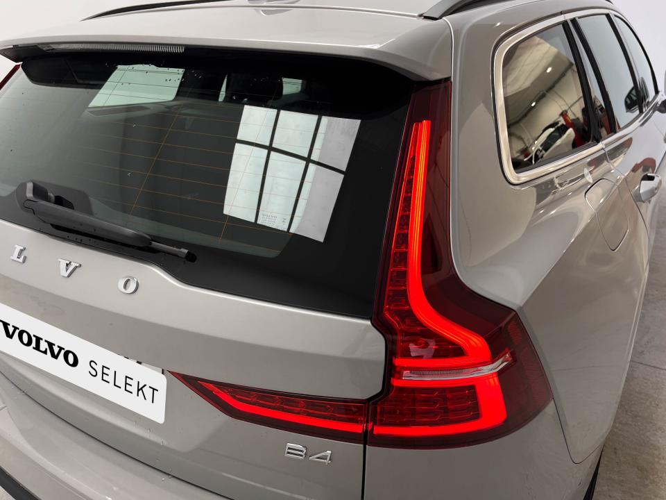 Volvo V60 2.0 B4 (G) Core Auto