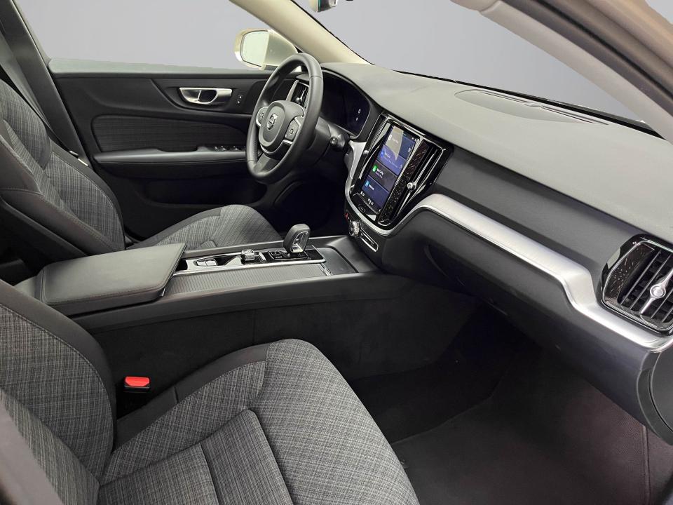 Volvo V60 2.0 B4 (G) Core Auto