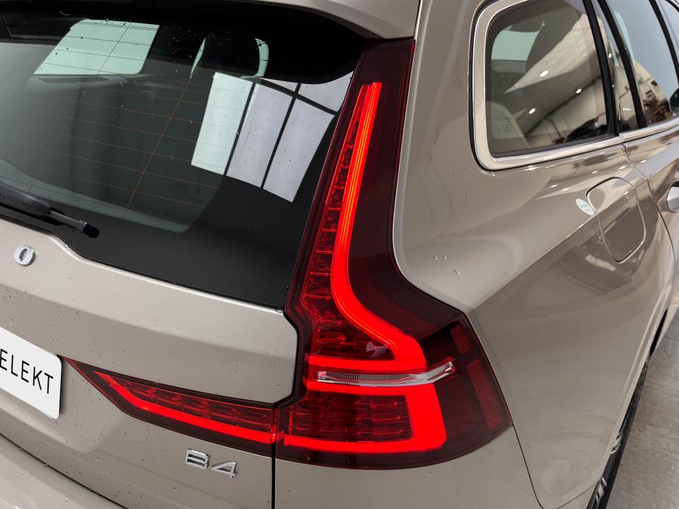 Volvo V60 2.0 B4 (G) Core Auto