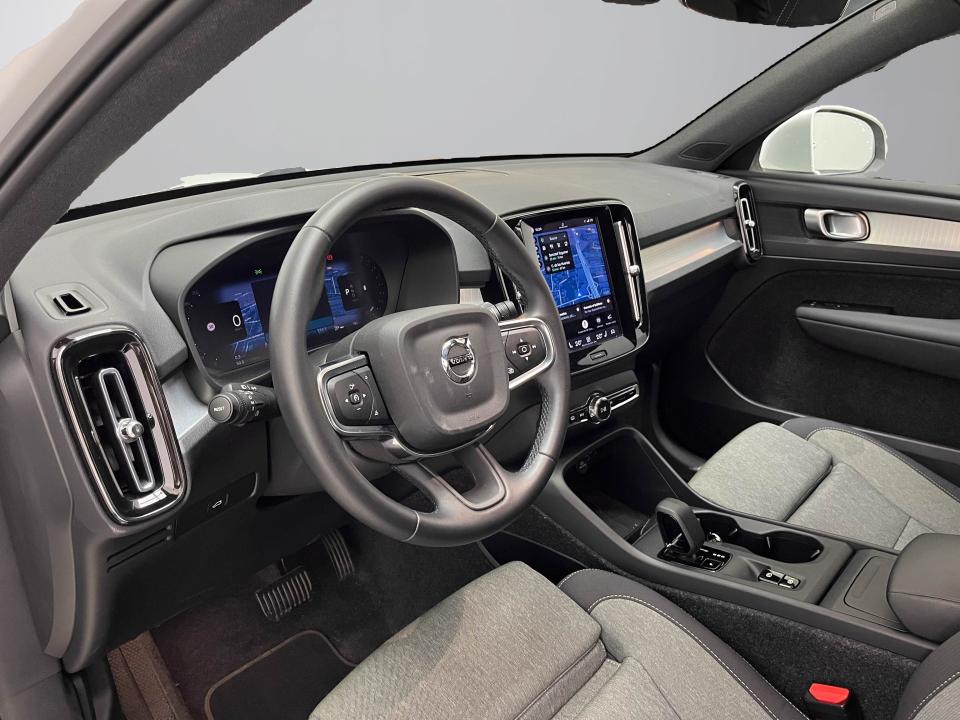Volvo XC40 2.0 B3 G Core Auto