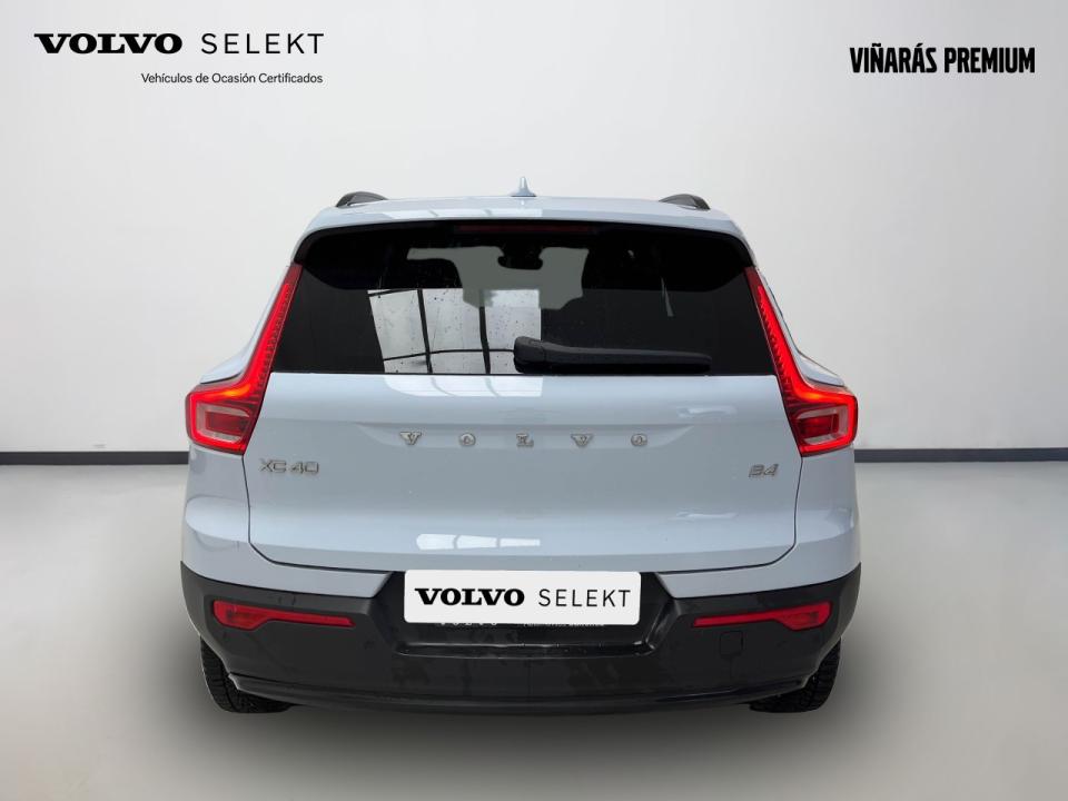 Volvo XC40 2.0 B4 G Plus Dark Auto